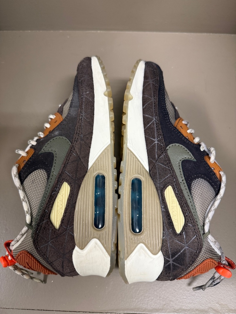 Nike Air Max 90 SE Lace Toggle Khaki Olive Sz 7.5 — FLAW - Picture 4 of 8